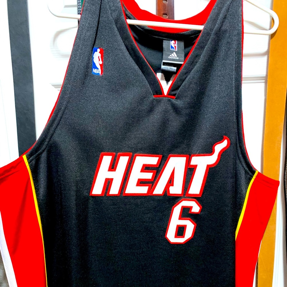 LeBron James Jersey